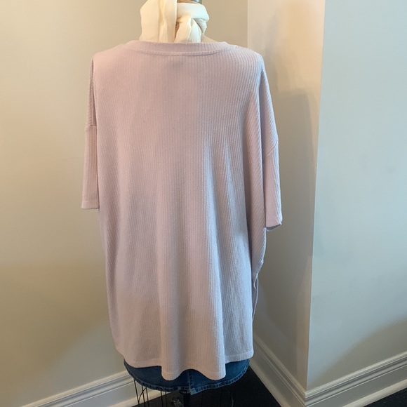 H&M lightly worn short sleeve light weight sweater tunic - Picture 2 of 5